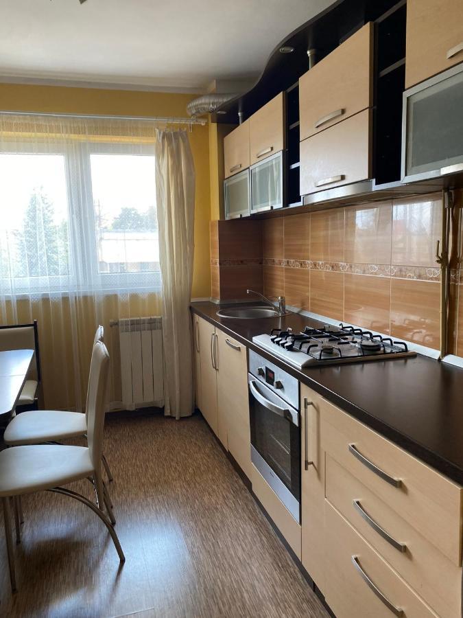 Апартаменты Sendy Apartman 2 Сфынту-Георге Экстерьер фото