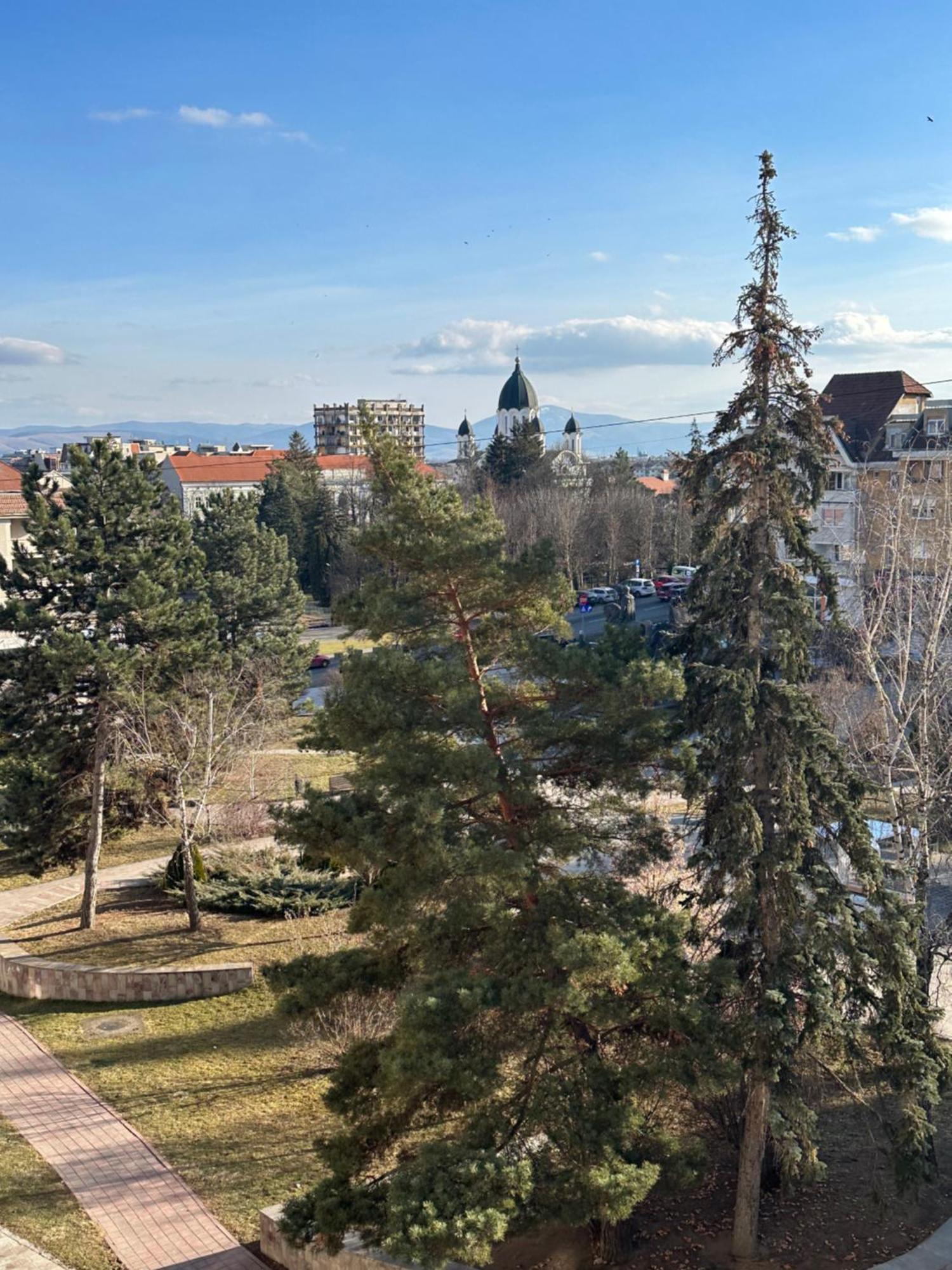 Апартаменты Sendy Apartman 2 Сфынту-Георге Экстерьер фото